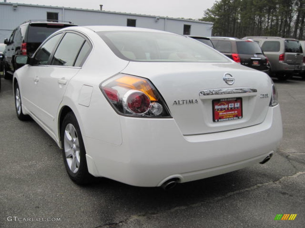 2008 Altima 2.5 SL - Winter Frost Pearl / Blond photo #2