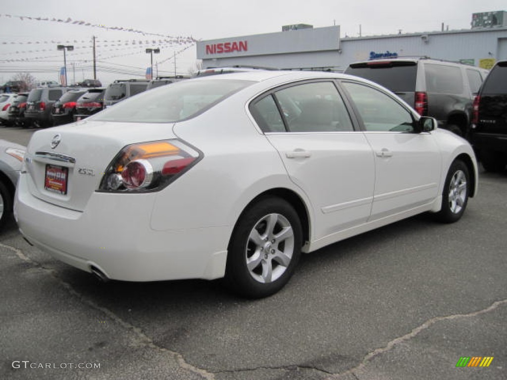 2008 Altima 2.5 SL - Winter Frost Pearl / Blond photo #3