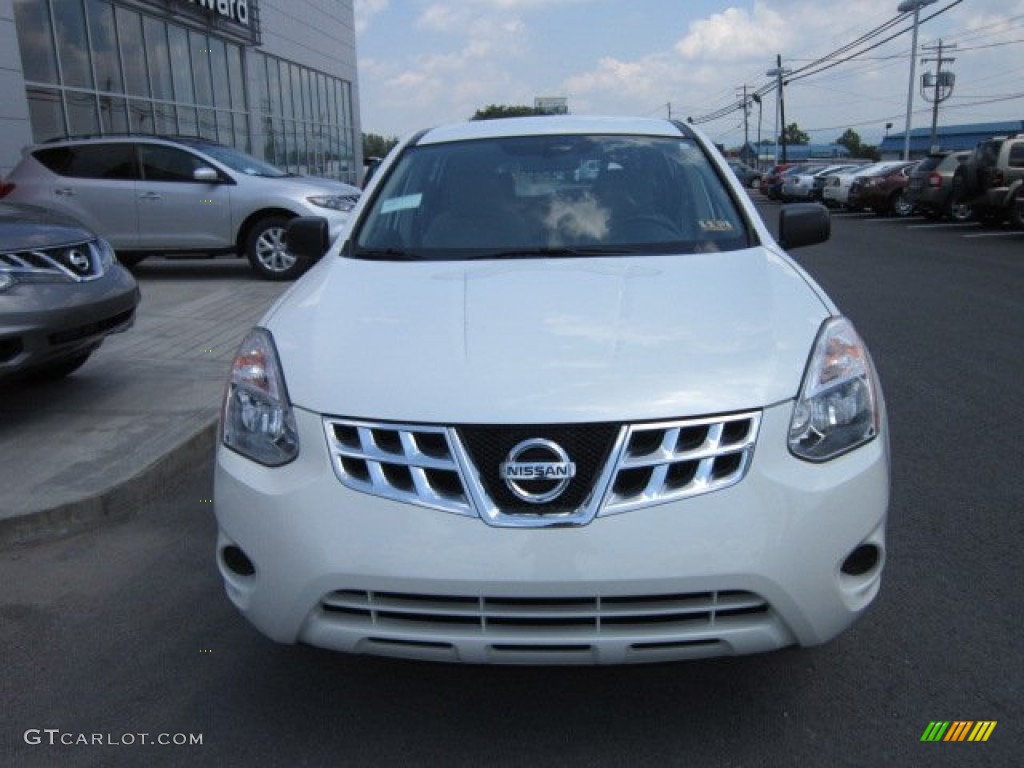 2011 Rogue S AWD - Pearl White / Gray photo #11