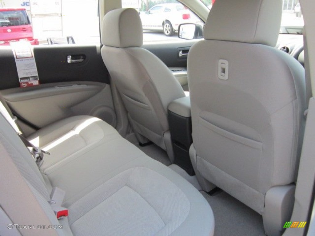 2011 Rogue S AWD - Pearl White / Gray photo #16