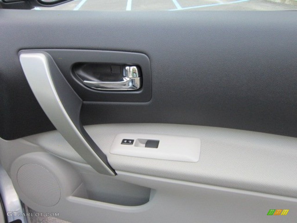 2011 Rogue SV AWD - Frosted Steel Metallic / Gray photo #18