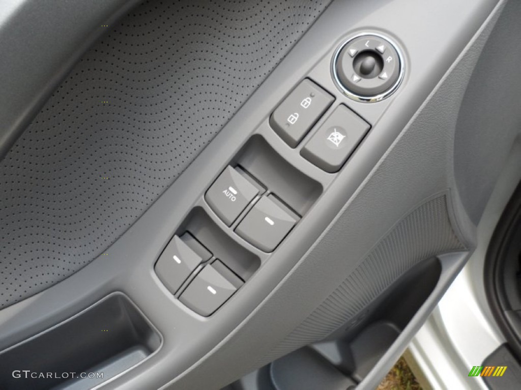 2012 Hyundai Elantra Limited Controls Photo #51324172