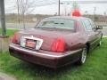 2000 Autumn Red Metallic Lincoln Town Car Signature  photo #3