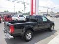 Super Black - Frontier SE King Cab 4x4 Photo No. 9