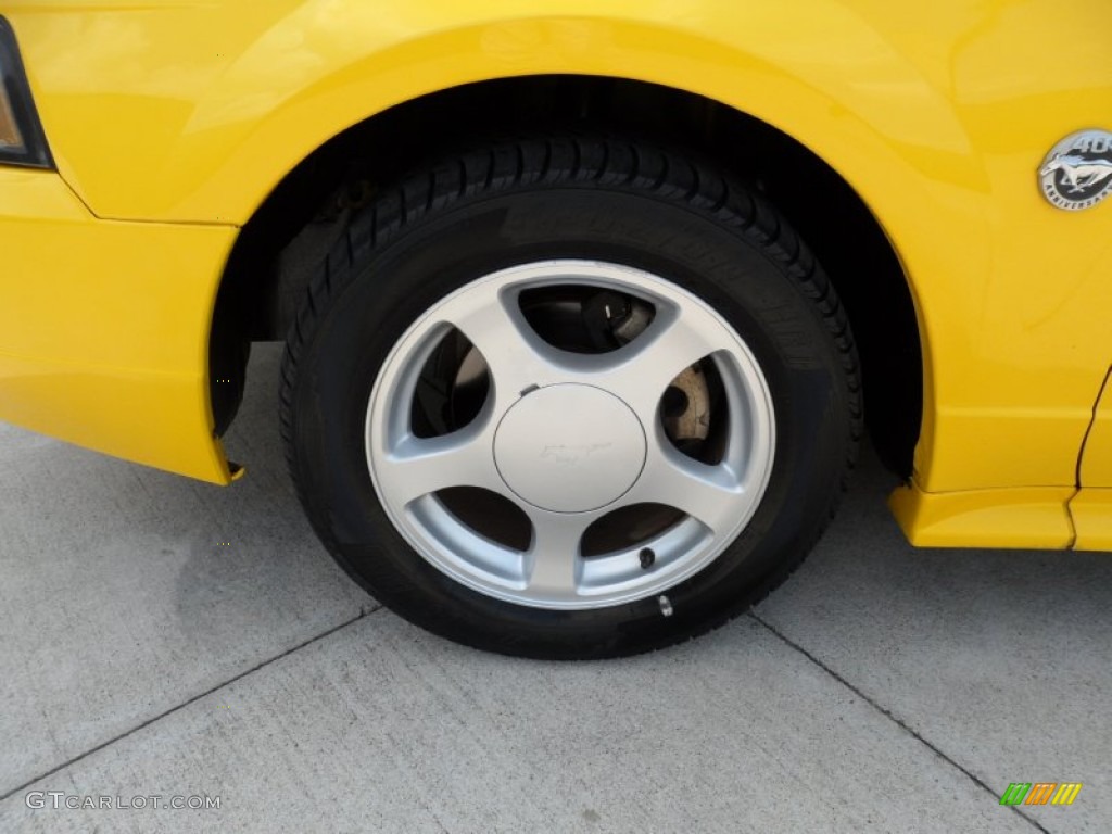 2004 Ford Mustang V6 Coupe Wheel Photo #51327916