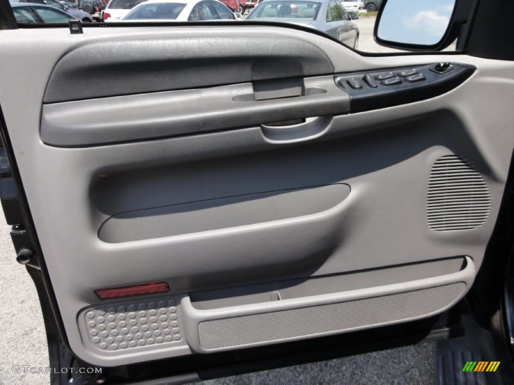 2001 Ford F250 Super Duty XLT Super Crew 4x4 Medium Graphite Door Panel Photo #51330304