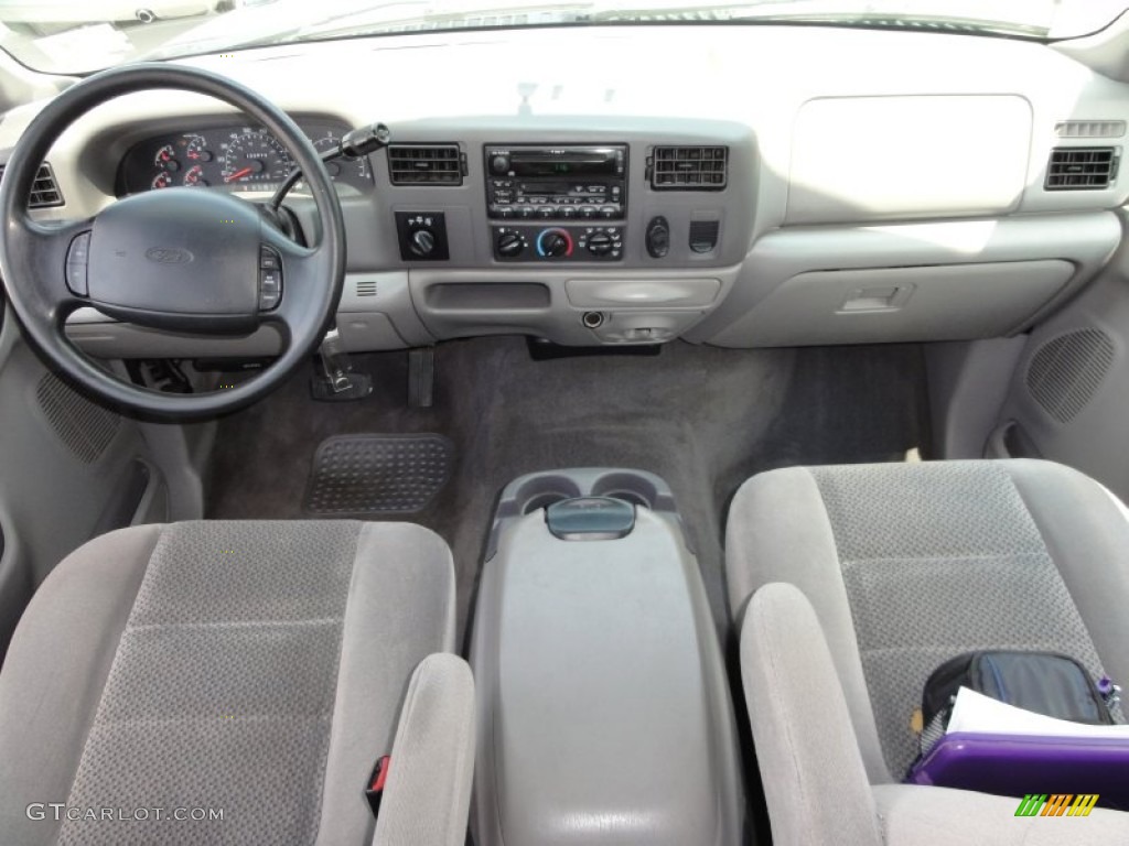 2001 Ford F250 Super Duty XLT Super Crew 4x4 Medium Graphite Dashboard Photo #51330466