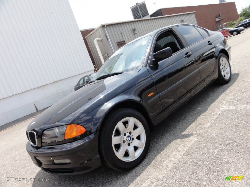 2001 3 Series 325xi Sedan - Jet Black / Black photo #2