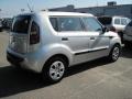 2010 Bright Silver Kia Soul 1.6  photo #3