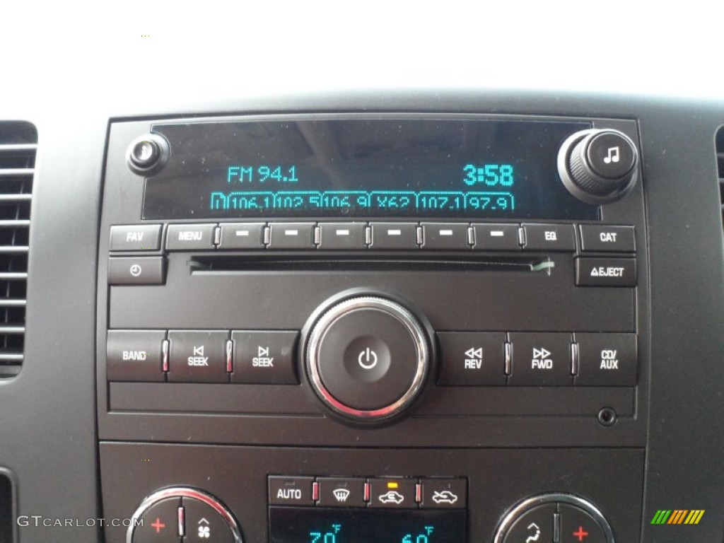 2009 Chevrolet Silverado 1500 LT Crew Cab Controls Photo #51335347