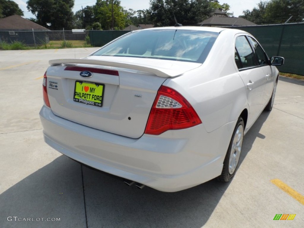 2011 Fusion SE - White Platinum Tri-Coat / Camel photo #3