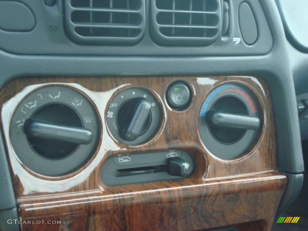 1998 Chrysler Sebring LXi Coupe Controls Photo #51337183