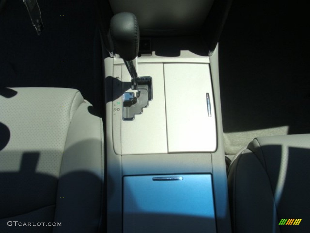 2009 Camry SE V6 - Super White / Ash photo #12