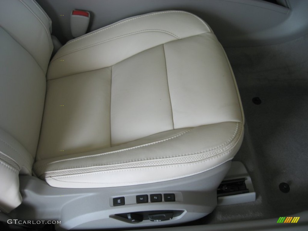 2011 C70 T5 - Ice White / Soverign Hide Calcite Leather/Umbra Brown photo #21