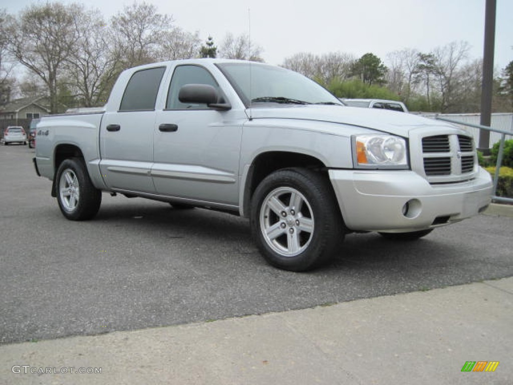 Bright Silver Metallic 2007 Dodge Dakota SLT Quad Cab 4x4 Exterior Photo #51344659