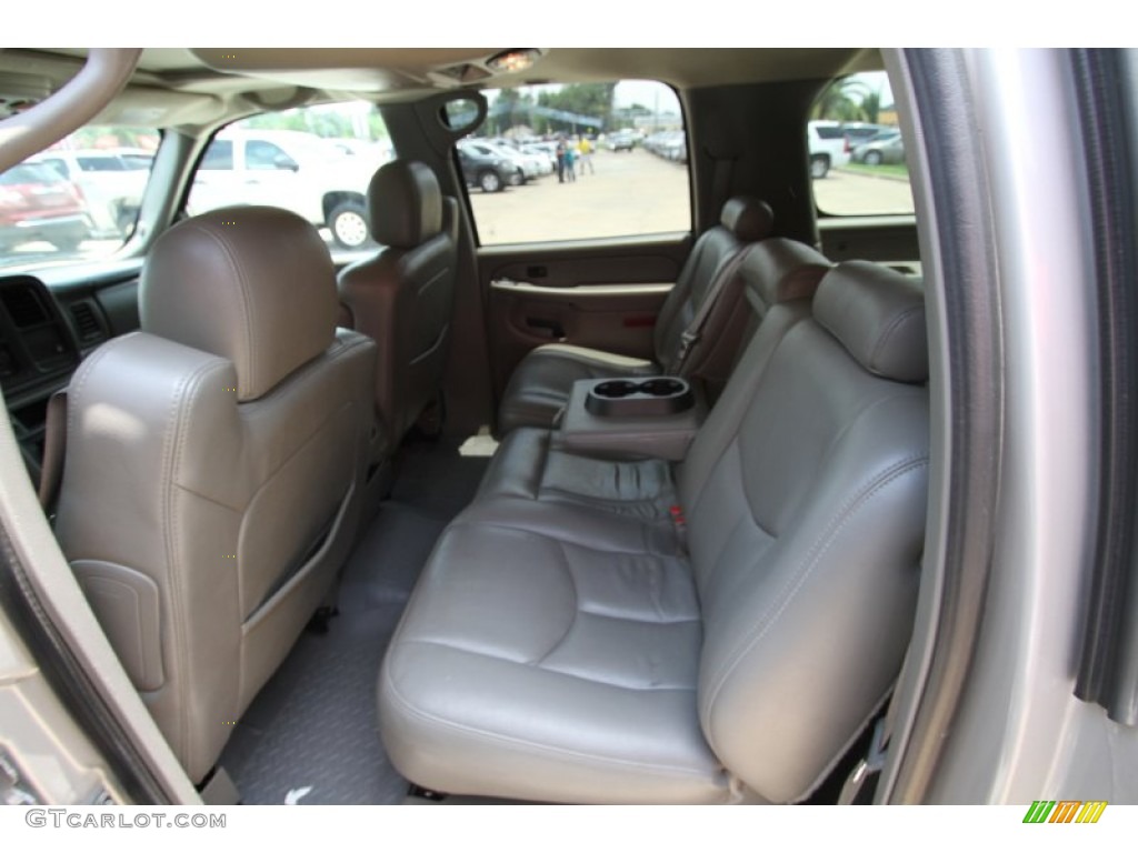 Gray/Dark Charcoal Interior 2005 Chevrolet Suburban 1500 LT Photo #51344752