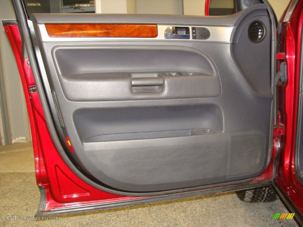 2006 Volkswagen Touareg V8 Anthracite Door Panel Photo #51348983
