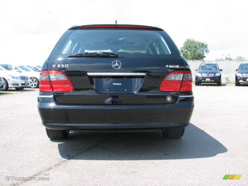 2008 E 350 4Matic Wagon - Black / Black photo #4