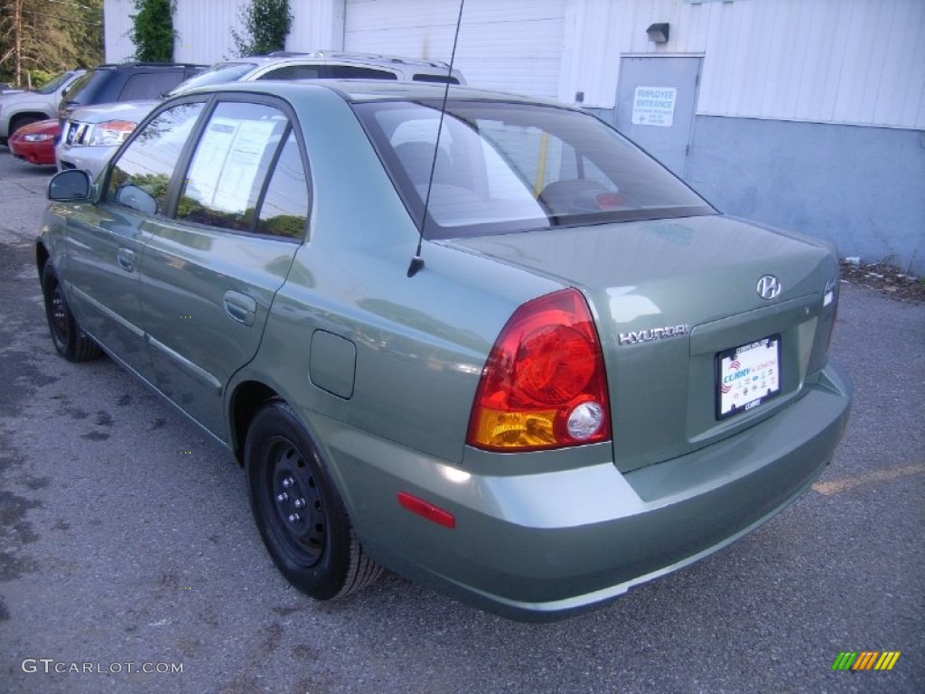 2004 Accent GL Sedan - Quartz Green / Gray photo #2