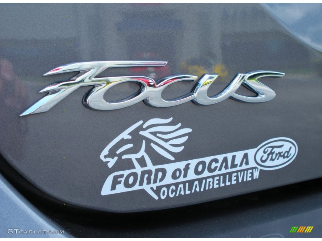 2012 Focus SE Sedan - Sterling Grey Metallic / Charcoal Black photo #4