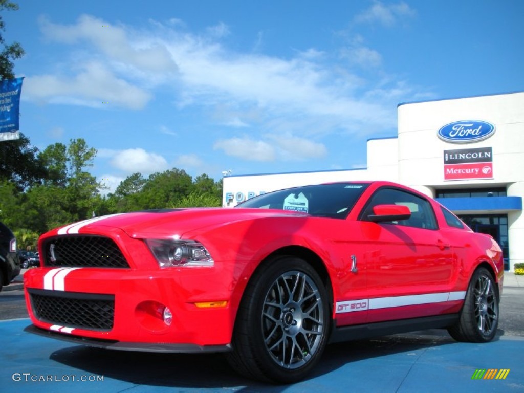2012 Mustang Shelby GT500 SVT Performance Package Coupe - Race Red / Charcoal Black/White photo #1