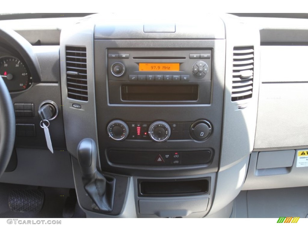 2011 Mercedes-Benz Sprinter 2500 Cargo Van Controls Photos