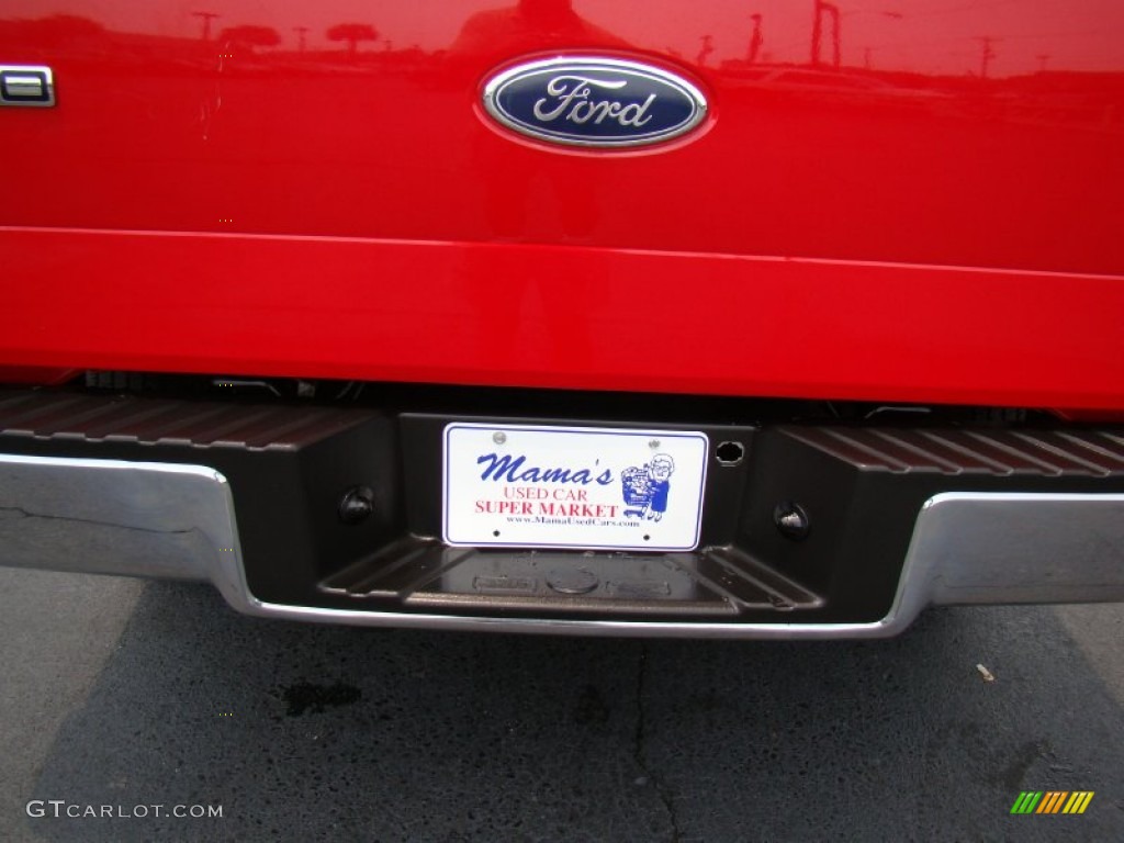 2005 F150 XL SuperCab 4x4 - Bright Red / Medium Flint Grey photo #35