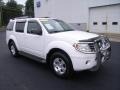 Avalanche White - Pathfinder SE 4x4 Photo No. 1