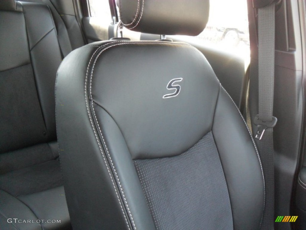 Black Interior 2011 Chrysler 200 S Photo #51362732