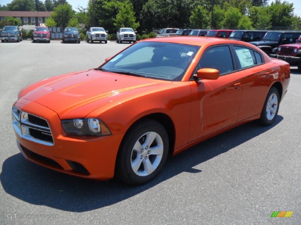 2011 Charger SE - Toxic Orange Pearl / Black photo #1