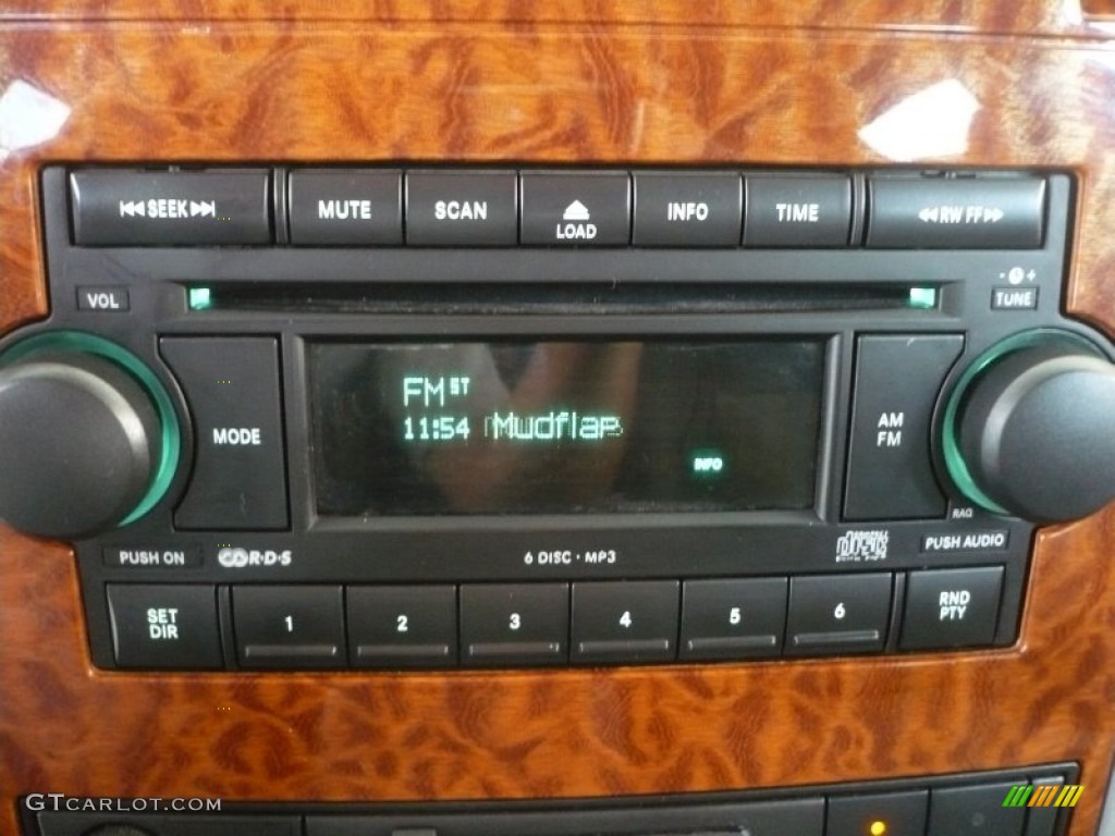 2007 Dodge Durango SLT 4x4 Controls Photo #51362834
