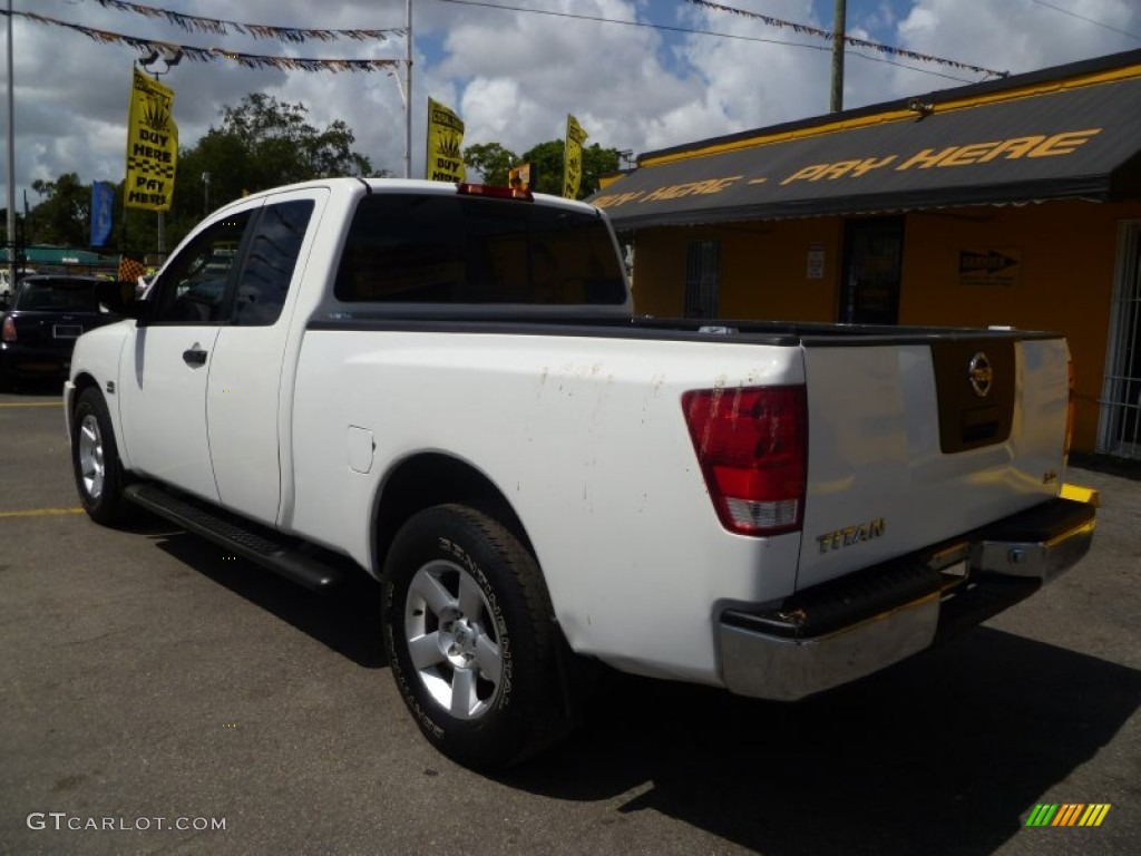 2004 Titan XE King Cab - White / Graphite/Titanium photo #4