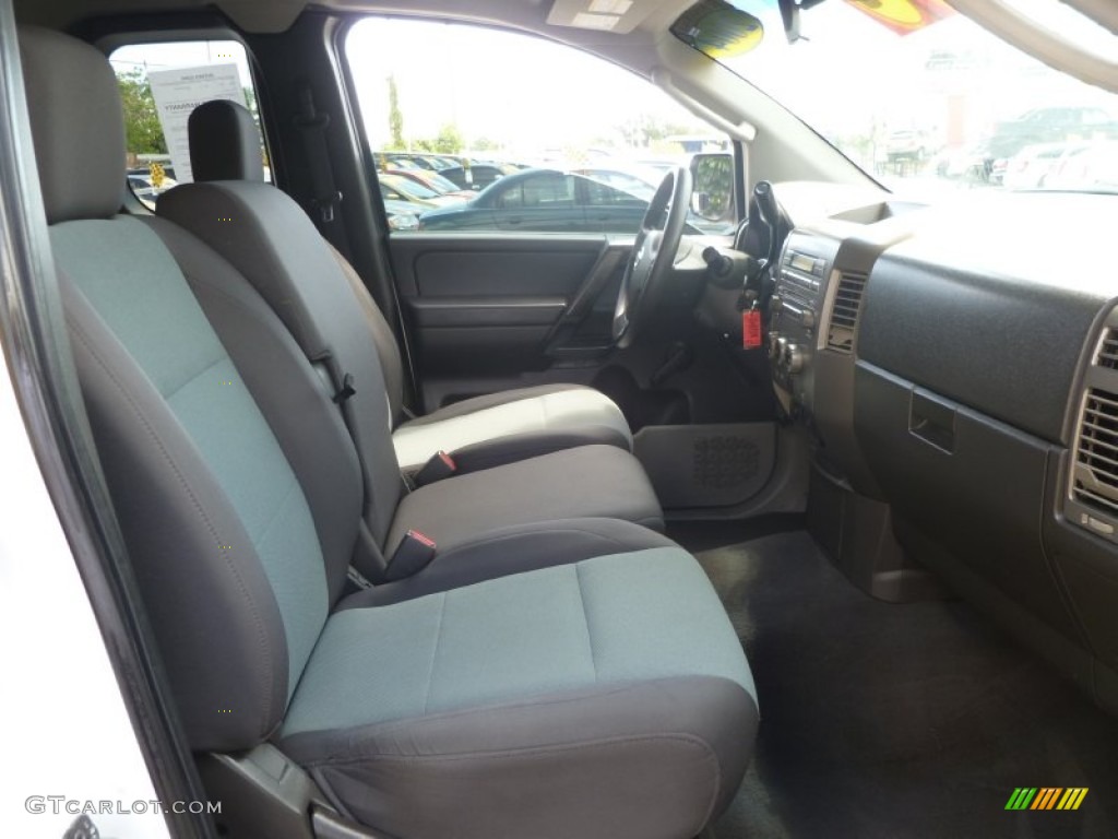 2004 Titan XE King Cab - White / Graphite/Titanium photo #11