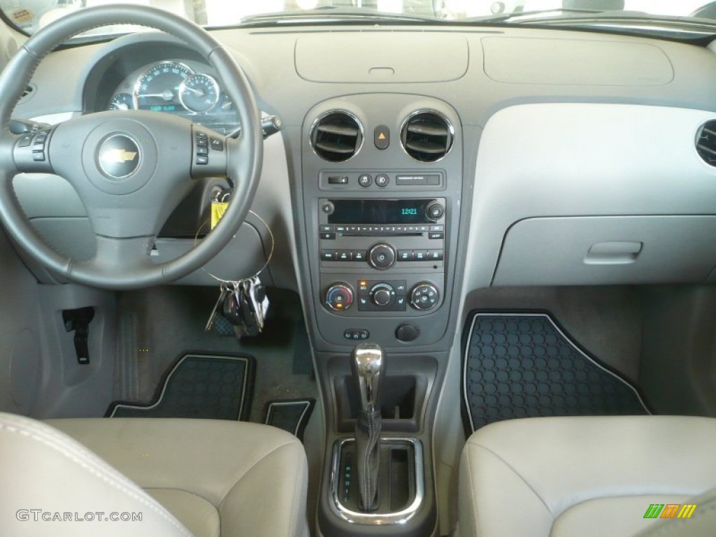 2009 Chevrolet HHR LT Gray Dashboard Photo #51365042