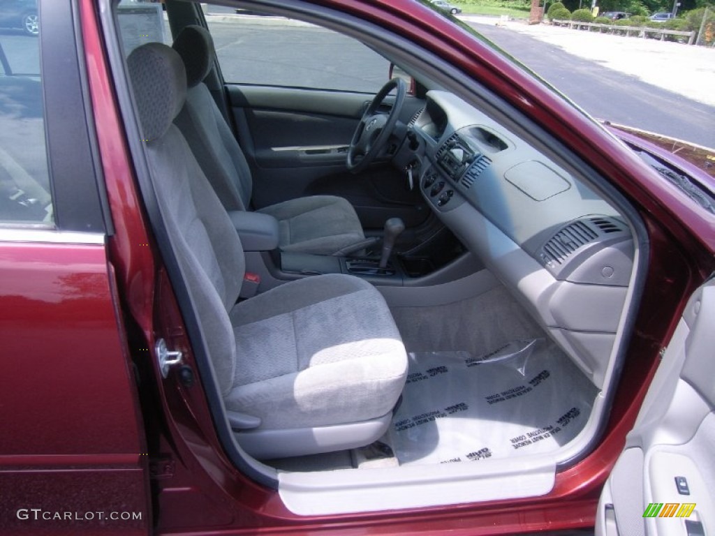 2004 Camry LE - Salsa Red Pearl / Taupe photo #15