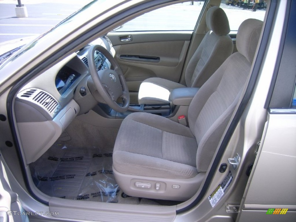 Taupe Interior 2005 Toyota Camry LE V6 Photo #51371927