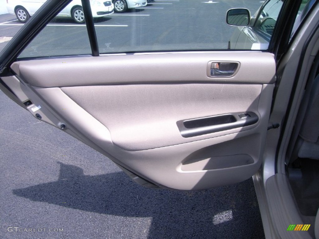 2005 Toyota Camry LE V6 Taupe Door Panel Photo #51372128