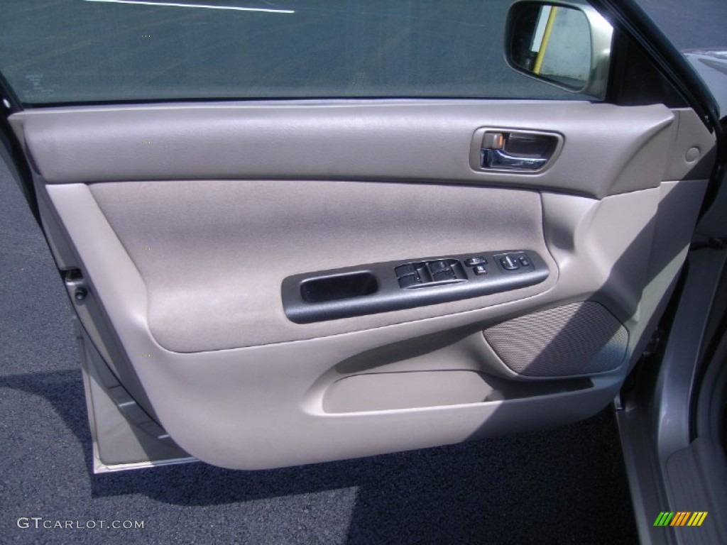 2005 Toyota Camry LE V6 Taupe Door Panel Photo #51372143