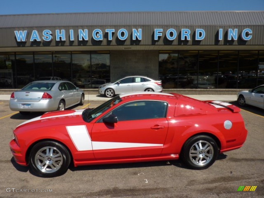 2006 Mustang GT Premium Coupe - Torch Red / Black photo #1