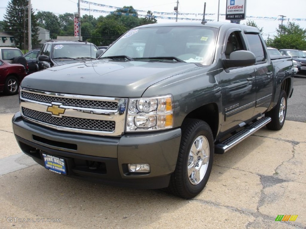 Taupe Gray Metallic Chevrolet Silverado 1500