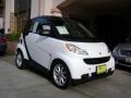 Crystal White - fortwo passion cabriolet Photo No. 1