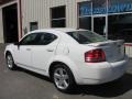 Stone White - Avenger SXT Photo No. 19