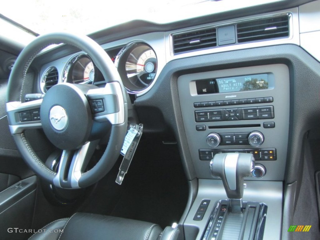 2010 Ford Mustang GT Premium Coupe Charcoal Black Dashboard Photo #51389639