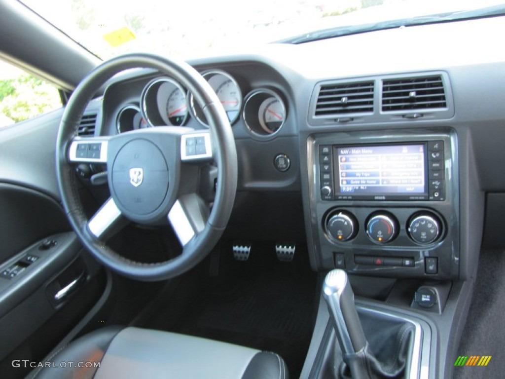 2009 Dodge Challenger R/T Dark Slate Gray Dashboard Photo #51389894