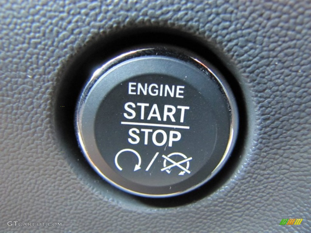 2009 Dodge Challenger R/T Controls Photo #51389951