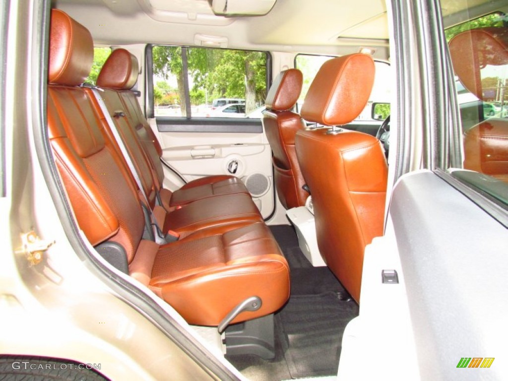 Saddle Brown Interior 2006 Jeep Commander Limited Photo #51390323