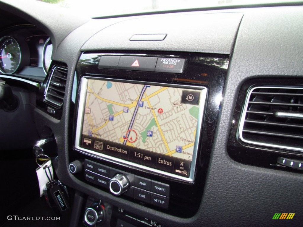 2011 Volkswagen Touareg TDI Sport 4XMotion Navigation Photo #51392882