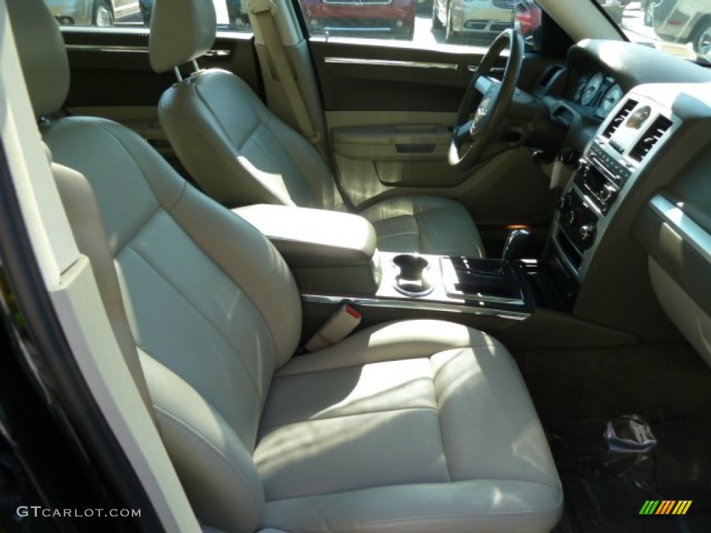 Dark Khaki/Light Graystone Interior 2008 Chrysler 300 Touring AWD Photo #51394616