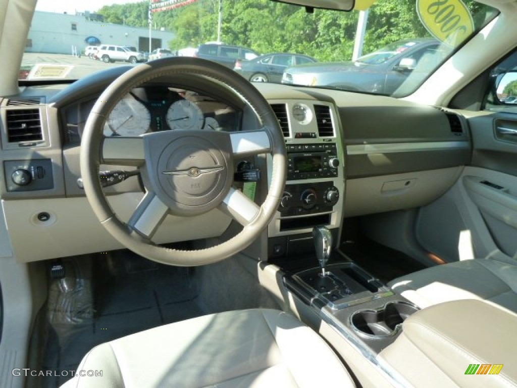2008 Chrysler 300 Touring AWD Dark Khaki/Light Graystone Dashboard Photo #51394679