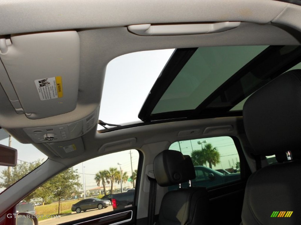 2011 Volkswagen Touareg TDI Lux 4XMotion Sunroof Photo #51404375
